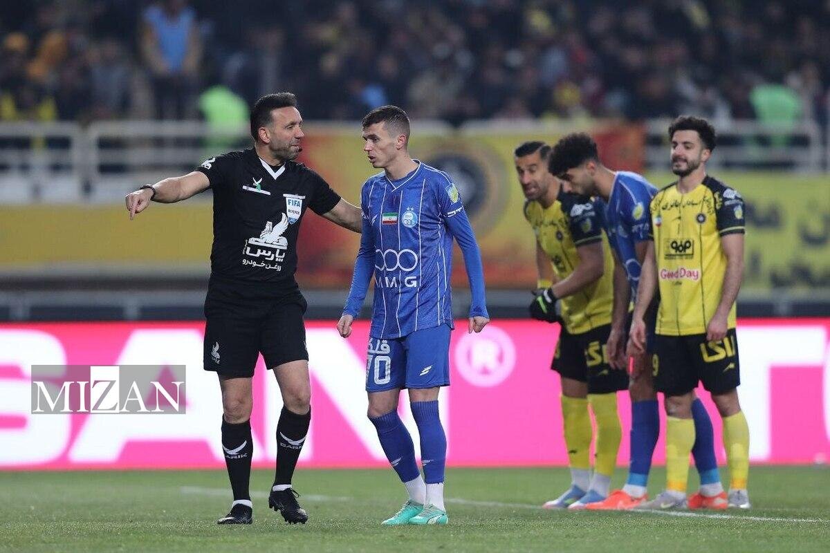 استقلال و سپاهان با تساوی در نیمه نخست به رختکن رفتند