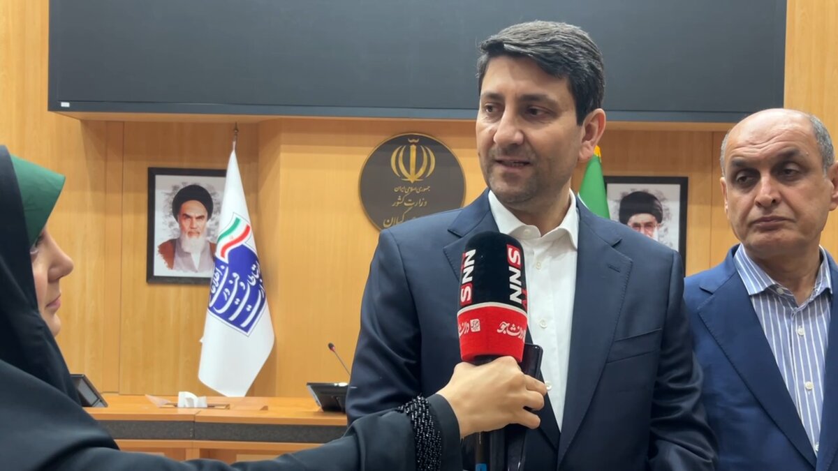 وزیر ارتباطات: همه روستاهای بالای ۲۰ خانوار تا پایان برنامه به اینترنت باکیفیت متصل می‌شوند/ استفاده از ظرفیت ماهواره مخابراتی برای پوشش روستاهای صعب‌العبور + فیلم