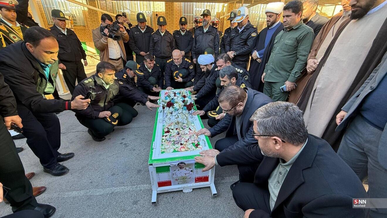 گزارش تصویری مراسم تشییع پیکر مطهر شهید ستوان یکم رحیم مجیدی مهر با حضور گسترده مردم یاسوج برگزار شد