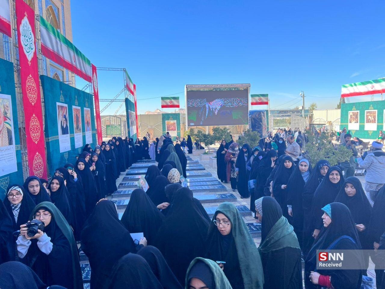 روایت تصویری حضور با شکوه مردم در اولین روز از هفته مقاومت در کرمان / حضور غیرتمندانه عاشقان حاج قاسم در دیار کریمان