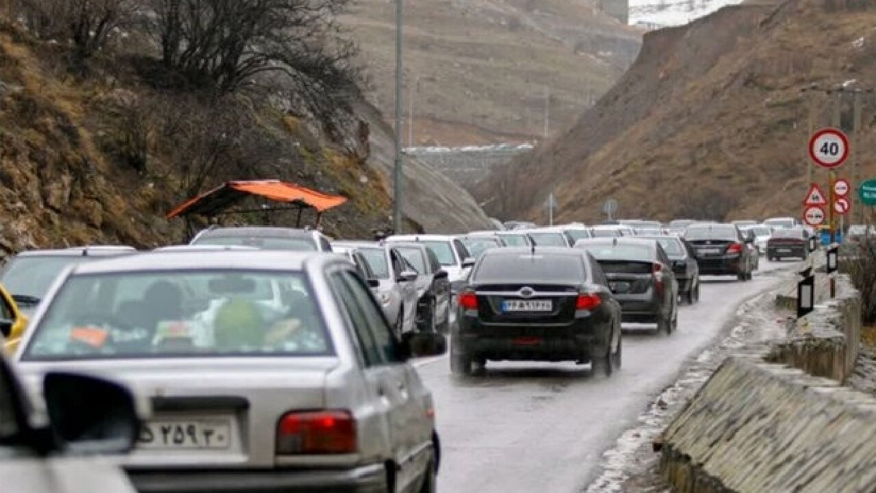 ترافیک سنگین در چالوس و هراز/ انسداد ۶ محور شریانی و غیر شریانی