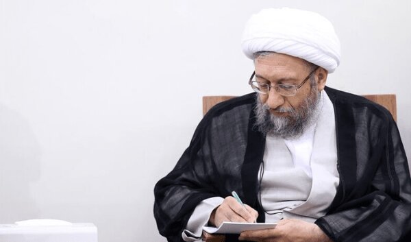 آملی لاریجانی: ژست نگرانی برای مردم ایران به آمریکا نمیآید