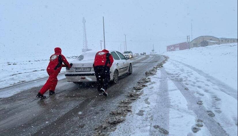 تردد در گردنههای کوهستانی استان اردبیل با زنجیرچرخ ممکن است