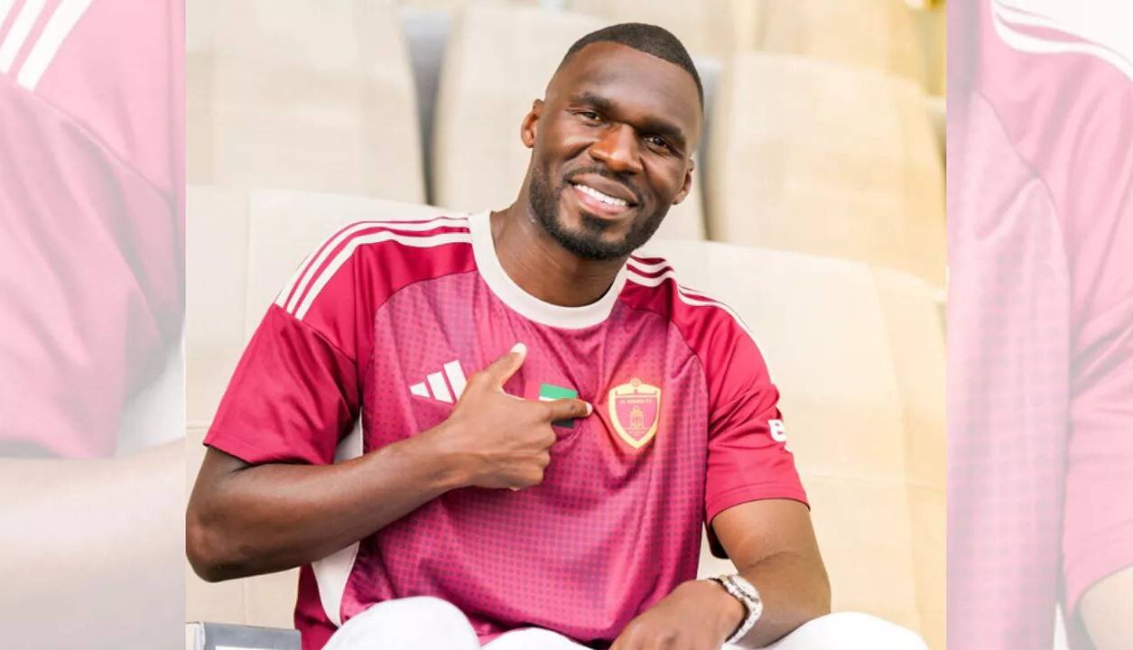 بمب در امارات ترکید؛ ستاره سابق لیورپول همبازی غندیپور شد