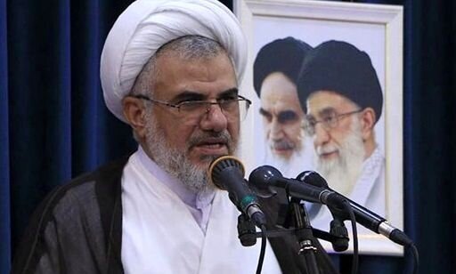 امام جمعه بندرعباس: هدف دشمن برهم زدن آرامش روانی جامعه و انحراف افکار عمومی است