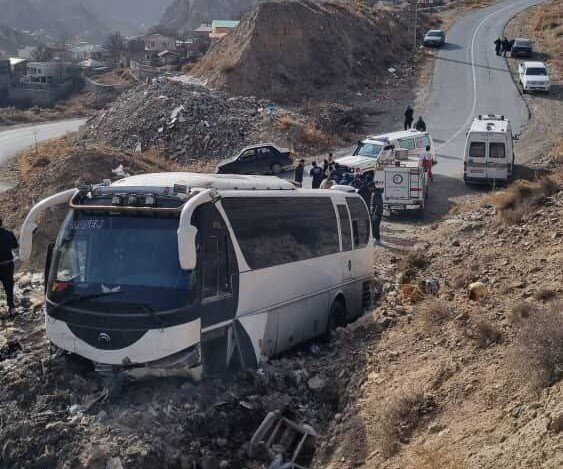 رئیس پلیس راه مازندران: حادثه محور هراز واژگونی نبود/ انتقال مصدومان به بیمارستان