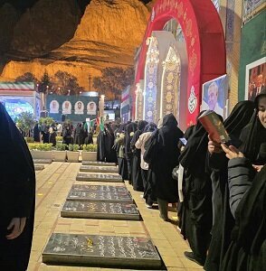 حال و هوای گلزار شهدای کرمان در آستانه ششمین سالگرد شهادت سرداران مقاومت + فیلم