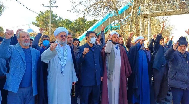 راهپیمایی مردم ملایر در محکومیت هتک حرمت به قرآن و مقدسات برگزار شد