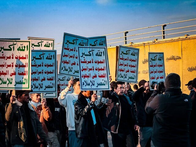 حضور گسترده مردم عراق در محل ترور سرداران مقاومت
