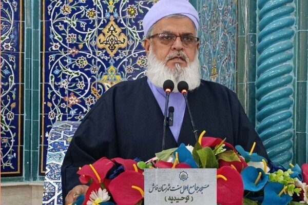 امام جمعه اهلسنت خاش: شهدا سرمایه معنوی امت و نماد ایمان هستند
