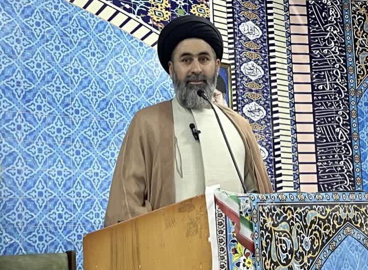 قدسی: ضعف نشان دادن در برابر دشمن زمینهساز پیشروی آنان است