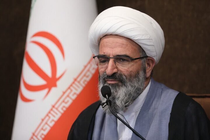 امام جمعه سمنان: پرتاب ماهوارهها نشانه اقتدار ملی است/گلایه با اغتشاش متفاوت است