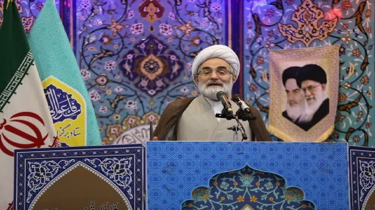 لزوم مهار تورم/ کنترل و نظارت بر قیمت کالاها جدی گرفته شود