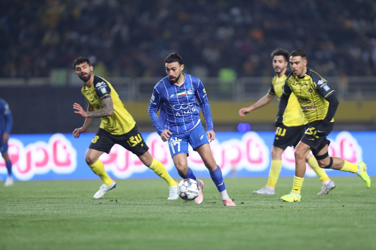 چمن نقش جهان؛ هدیهای به فوتبال ایران!