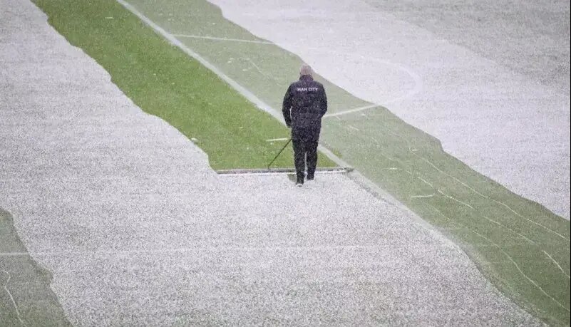 برف و یخ‌بندان رسید؛ لیگ برتر تعطیل می‌شود؟