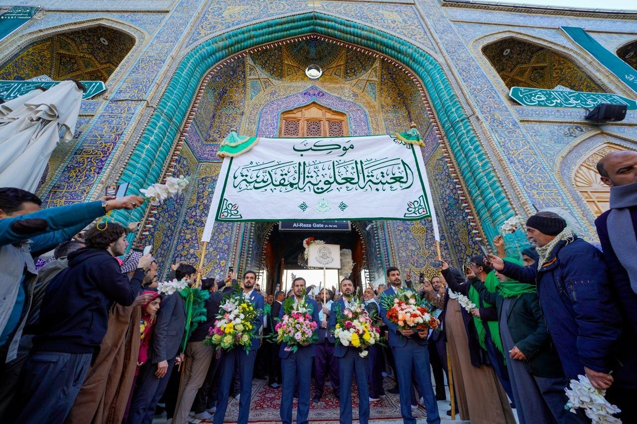 عکس/ گلباران حرم امام علی علیه السلام در نجف