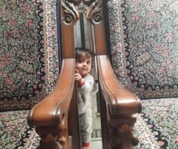 عکسهای دیده نشده از دختر «کاپشن صورتی»، کوچکترین شهید حمله تروریستی کرمان