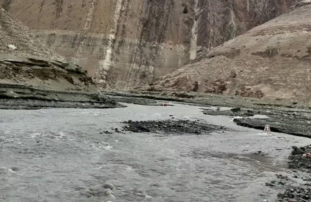 تصاویر افزایش آب ورودی به سد کرج؛ حجم آب در حرکت به سوی سد را ببینید