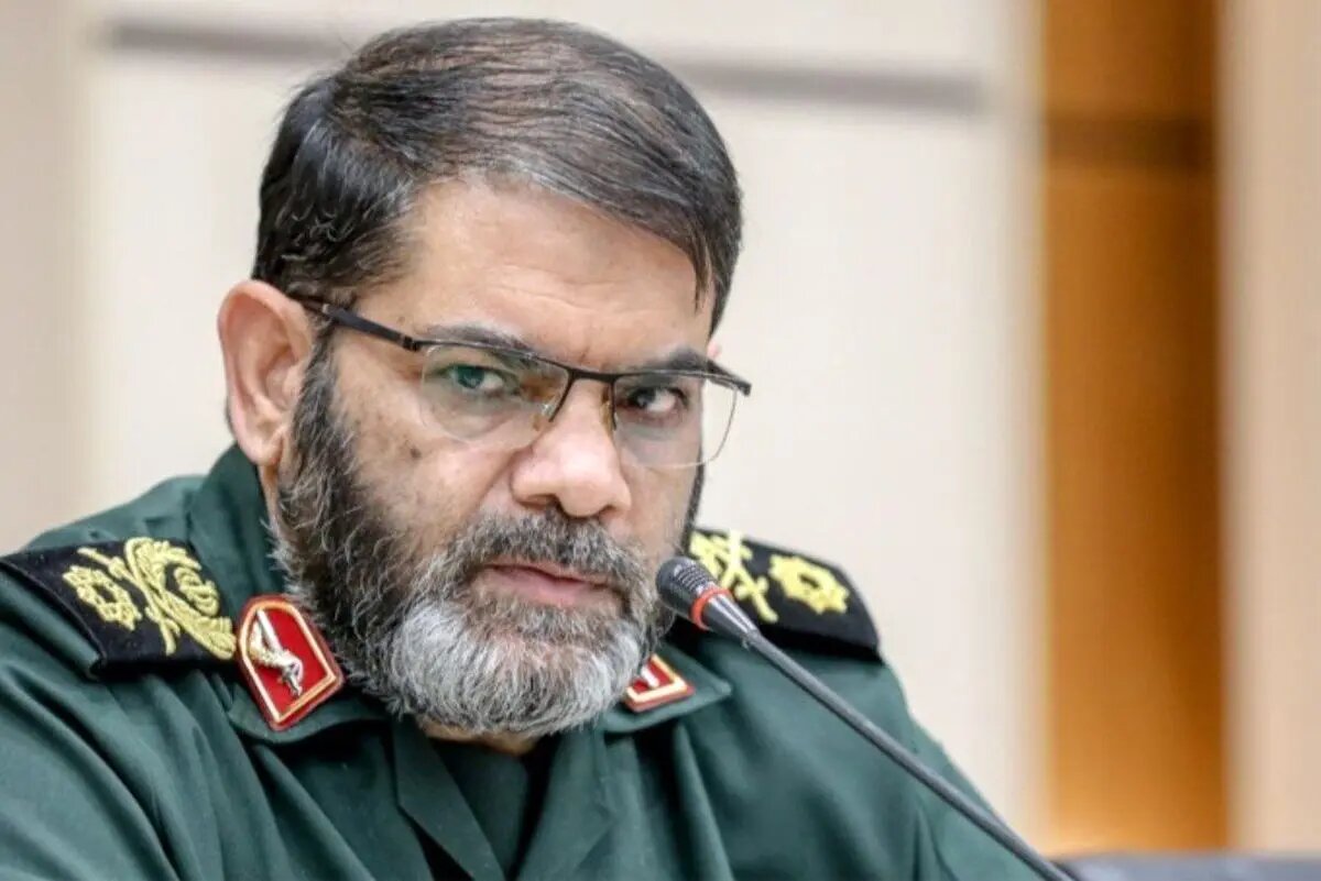 فضای مجازی دریایی است که اگر در آن شناگر نباشیم، غرق میشویم