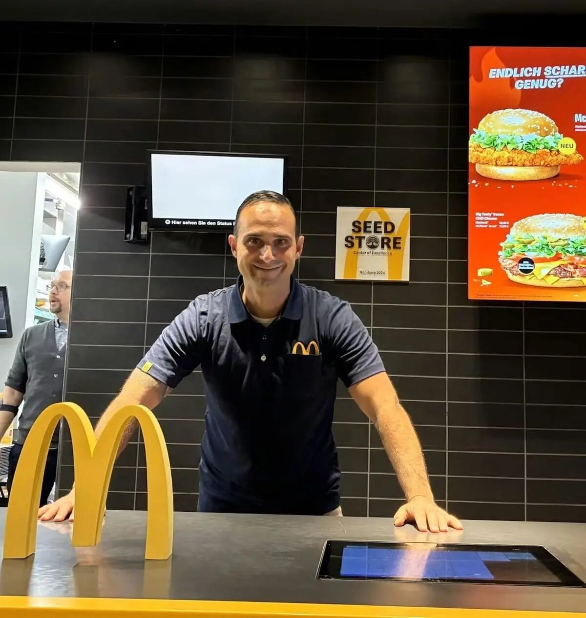 تصمیم شوکهکننده الکس نوری: از بوندسلیگا تا مکدونالد