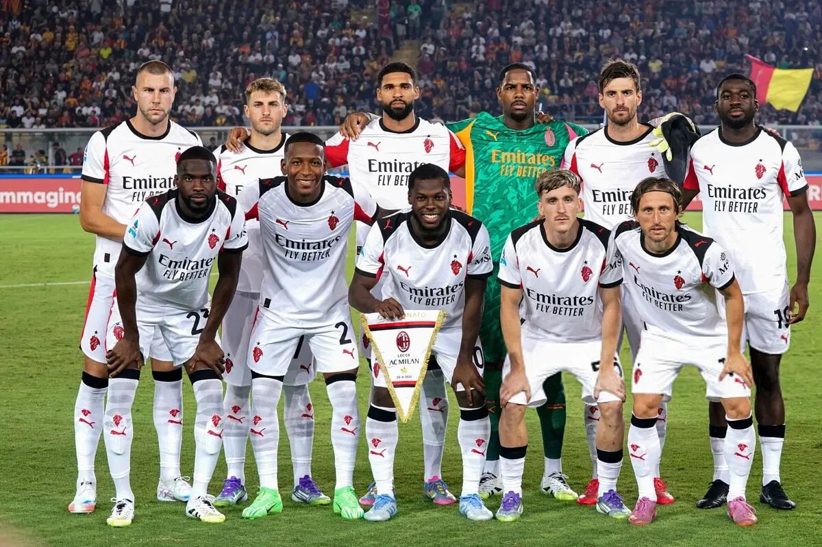 ویدیو: گل اول میلان به کالیاری توسط لیائو