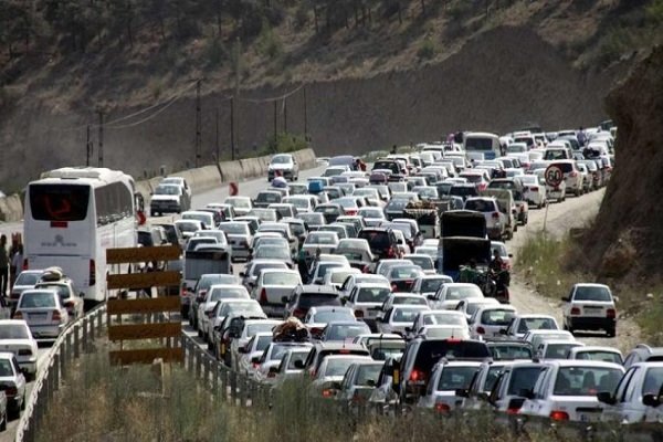 ترافیک پرحجم محورهای مواصلاتی قزوین در موج بازگشت مسافران