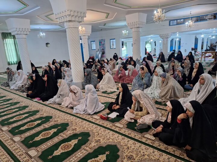 اعتکاف دانش‌آموزی در سنندج روایت خلوت نوجوانانه با خدا