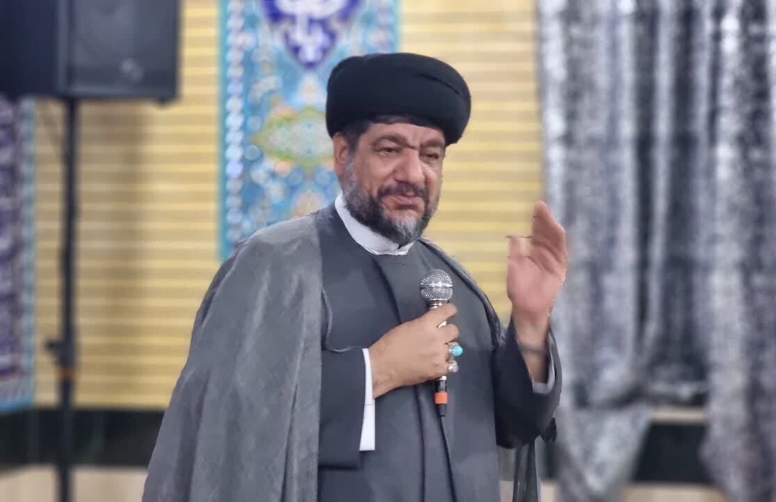 آئین تجلیل از ۲ پدر شهید در گناوه برگزار شد