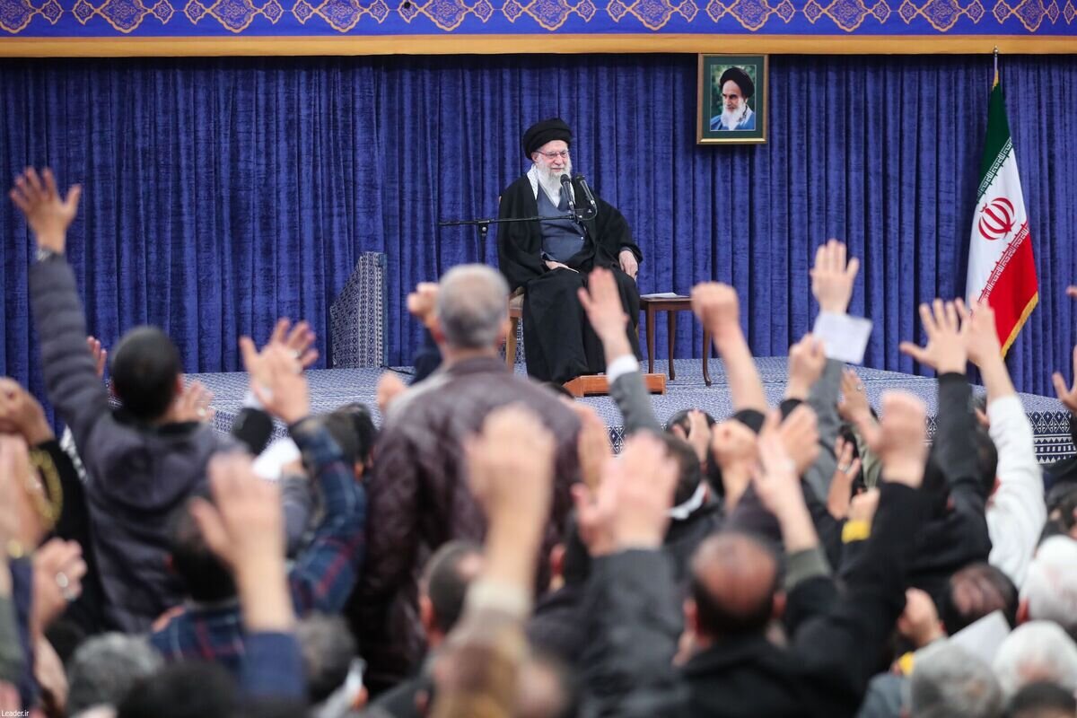 سخنان شنیدنی فرزندان شهید قاسم سلیمانی، شهید محمود باقری و شهید سید اصغر هاشمی‌تبار در حسینیه امام خمینی (ره) + فیلم