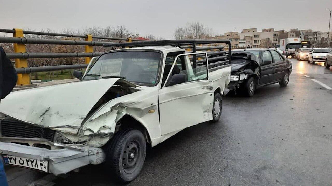 راهور هشدار داد؛ خطر تصادفات زنجیرهای در معابر برفی پایتخت