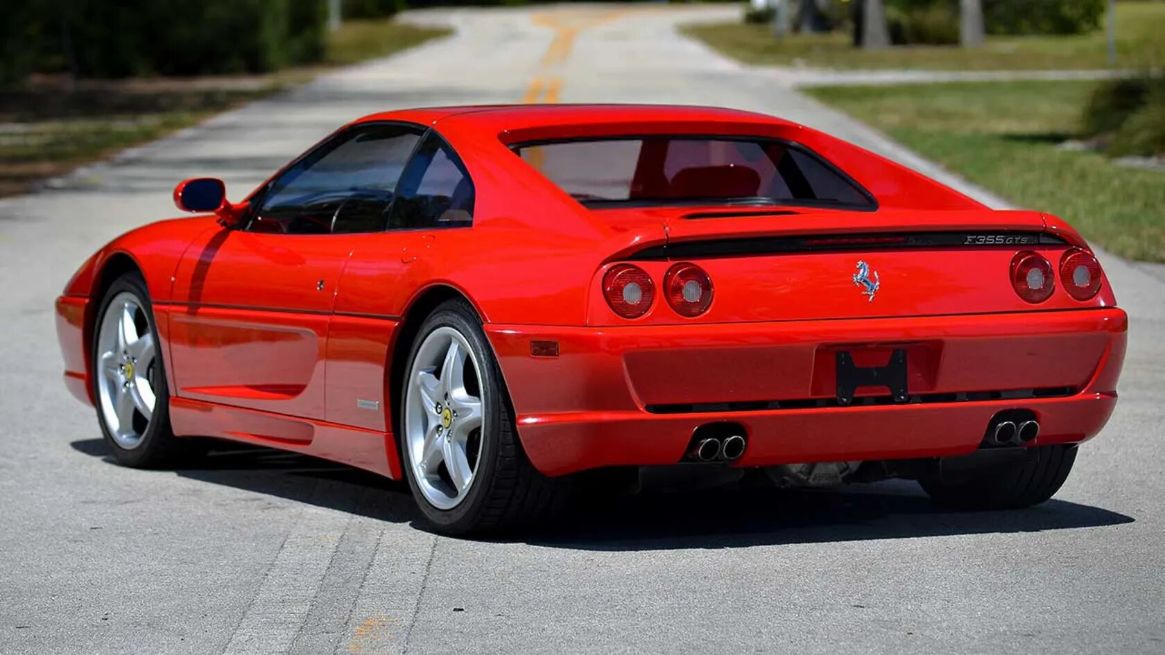 یادی از فراری F355، آخرین سوپراسپرت آنالوگ مارانلو