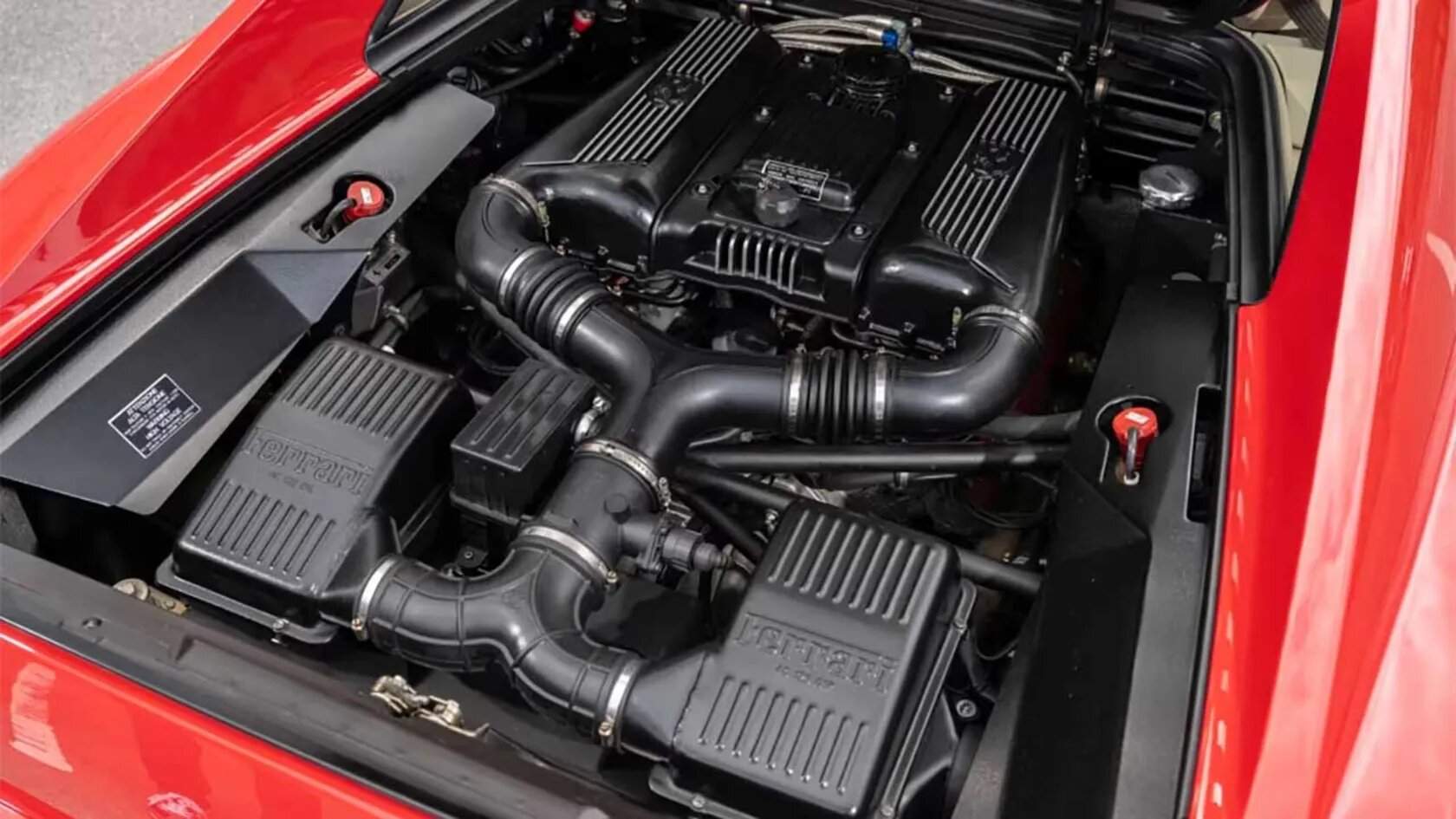 یادی از فراری F355، آخرین سوپراسپرت آنالوگ مارانلو