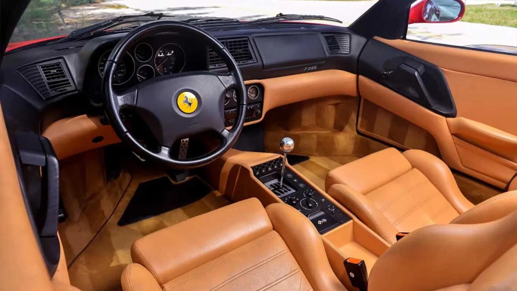 یادی از فراری F355، آخرین سوپراسپرت آنالوگ مارانلو