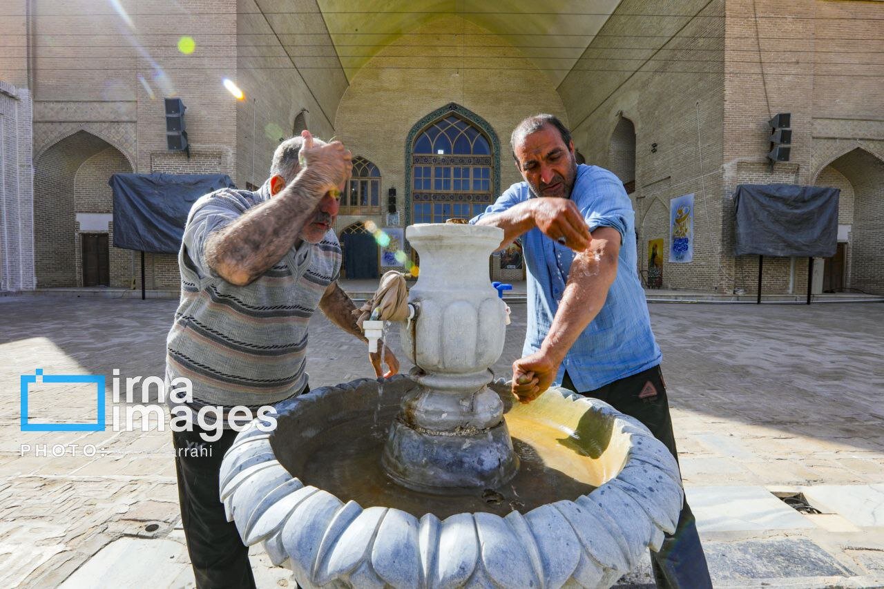 مراسم معنوی اعتکاف در مسجد ملا اسماعیل یزد