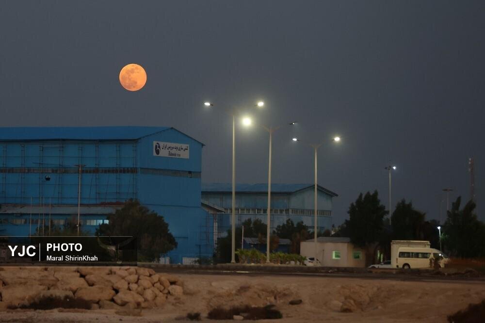 طلوع ابر ماه گرگ، درخشانترین ماه کامل سال