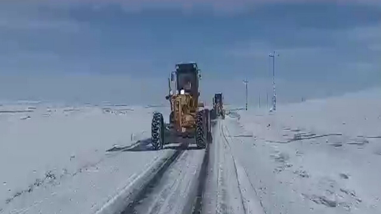 بازگشایی راه های ارتباطی روستاهای مهربان
