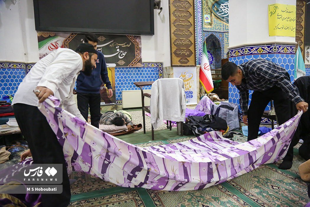 خلوت با خدا در قلب دارالعباده