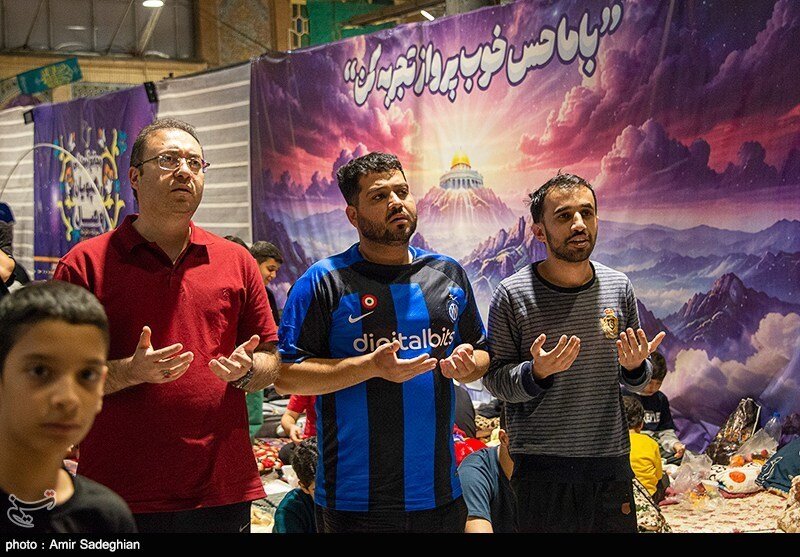 مراسم معنوی اعتکاف در شیراز