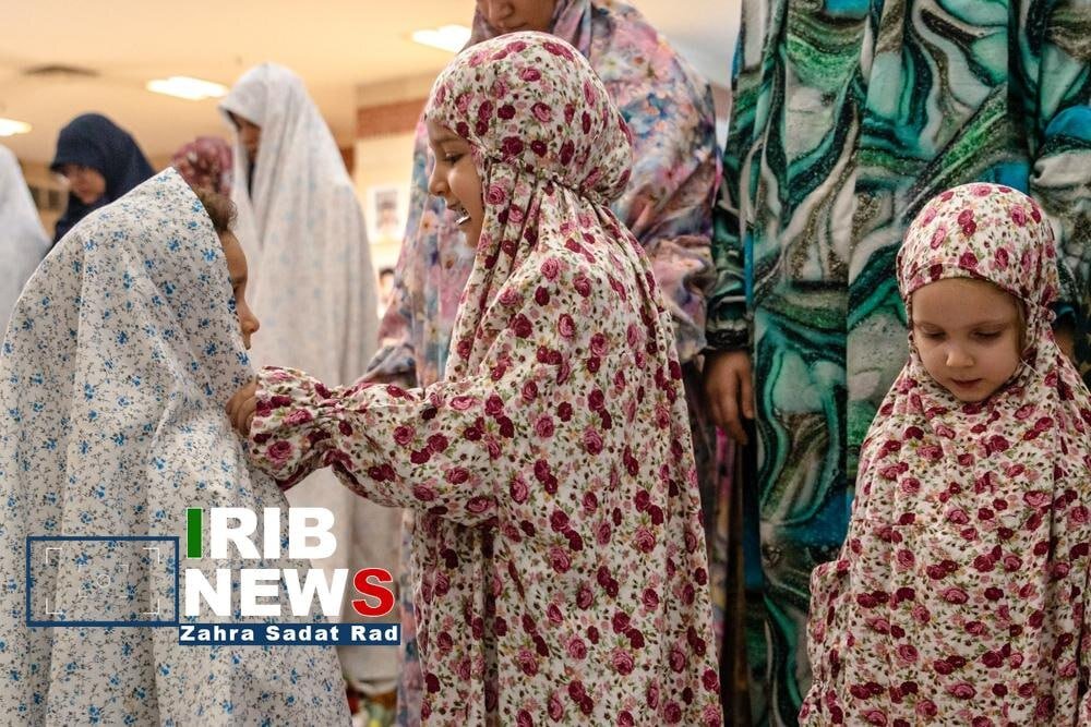 عکس/ اعتکاف مادر و فرزندی در مسجد شهدای کشتیرانی تهران