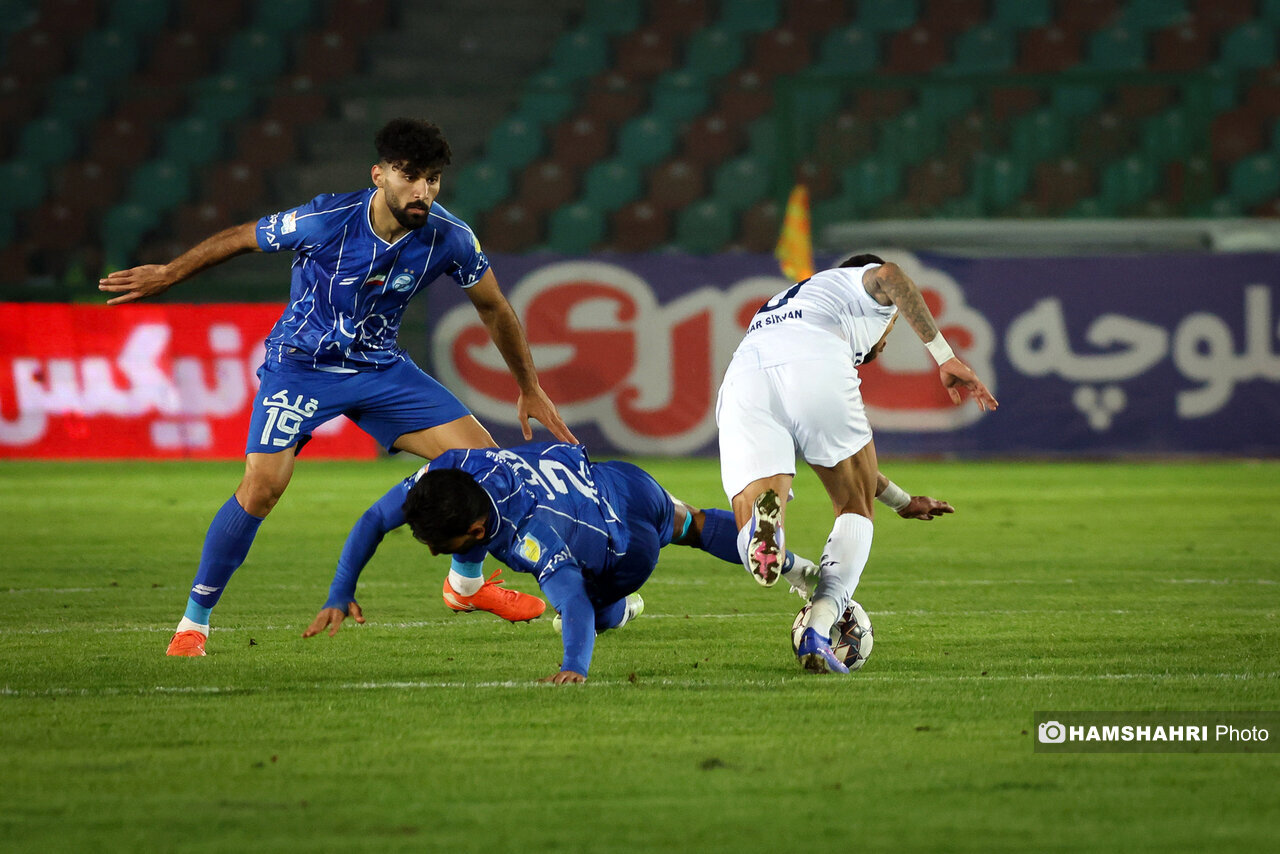 بردن سپاهان حاشیه‌های استقلال را تمام کرد | ساپینتو نیاز به کمیته فنی دارد