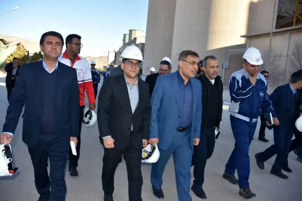 لزوم توجه به توسعه صادرات و جلوگیری از خامفروشی