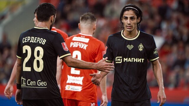 حسیننژاد: لالیگا برای من مناسب است/ به جز فوتبال، تنیس و ادبیات را دوست دارم