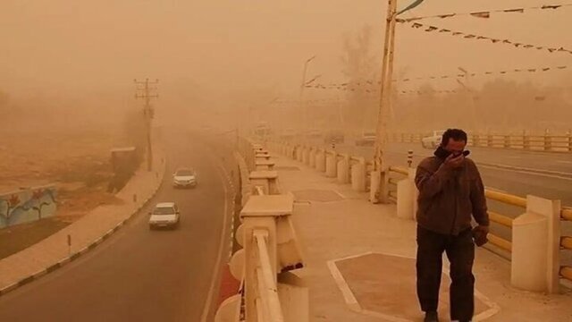 سیمای خاکریزهای فرسوده شمال شرق؛ پردهای از گرد و غبار که مشهد را هم میبلعد