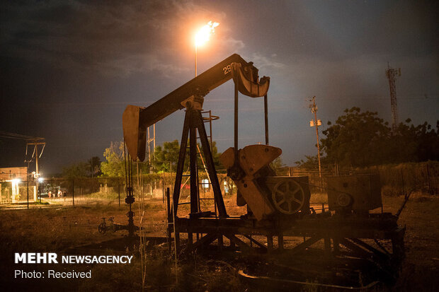 درخواست ترامپ از شرکت های نفتی آمریکایی برای سرمایه گذاری در ونزوئلا