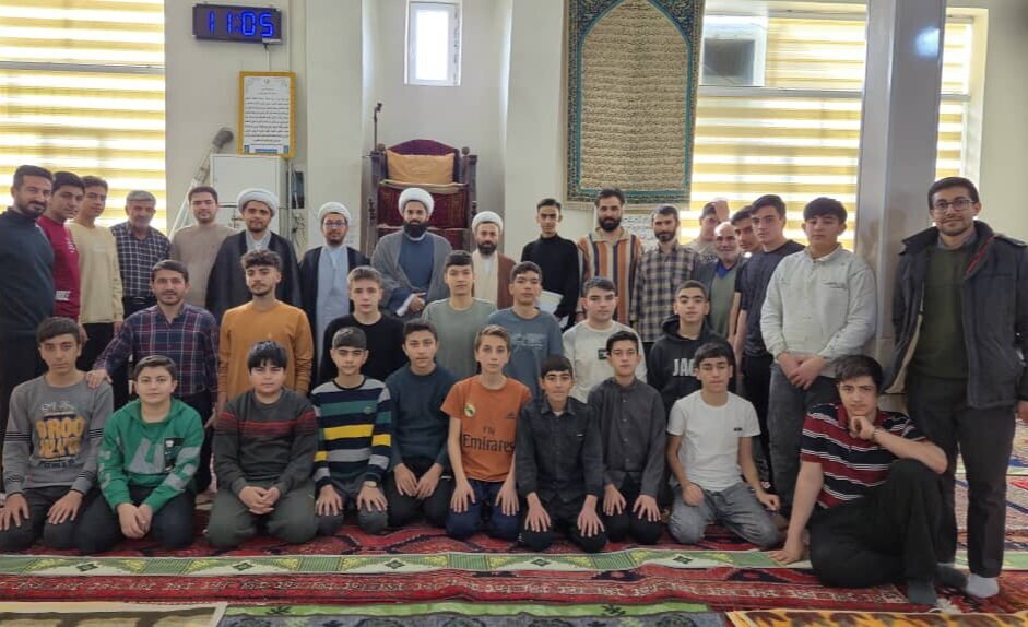 روایتی از خلوت معنوی معتکفان استان سمنان؛ همبستگی بر محور عبادت