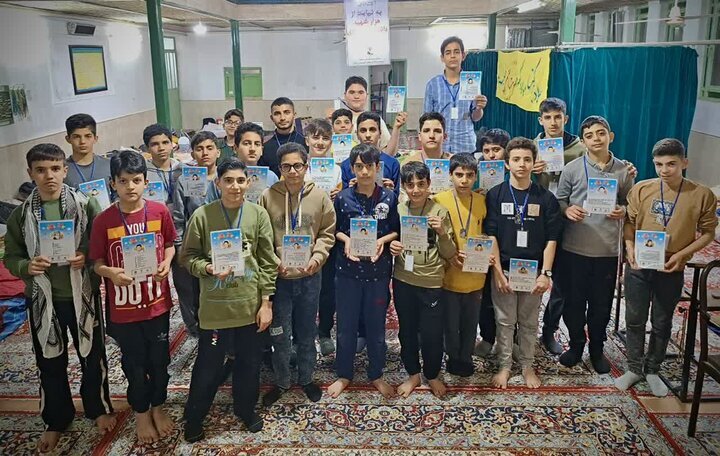 «بچههای میهن خدایی» در فضای معنوی مساجد شهرستان اشکذر معتکف شدند