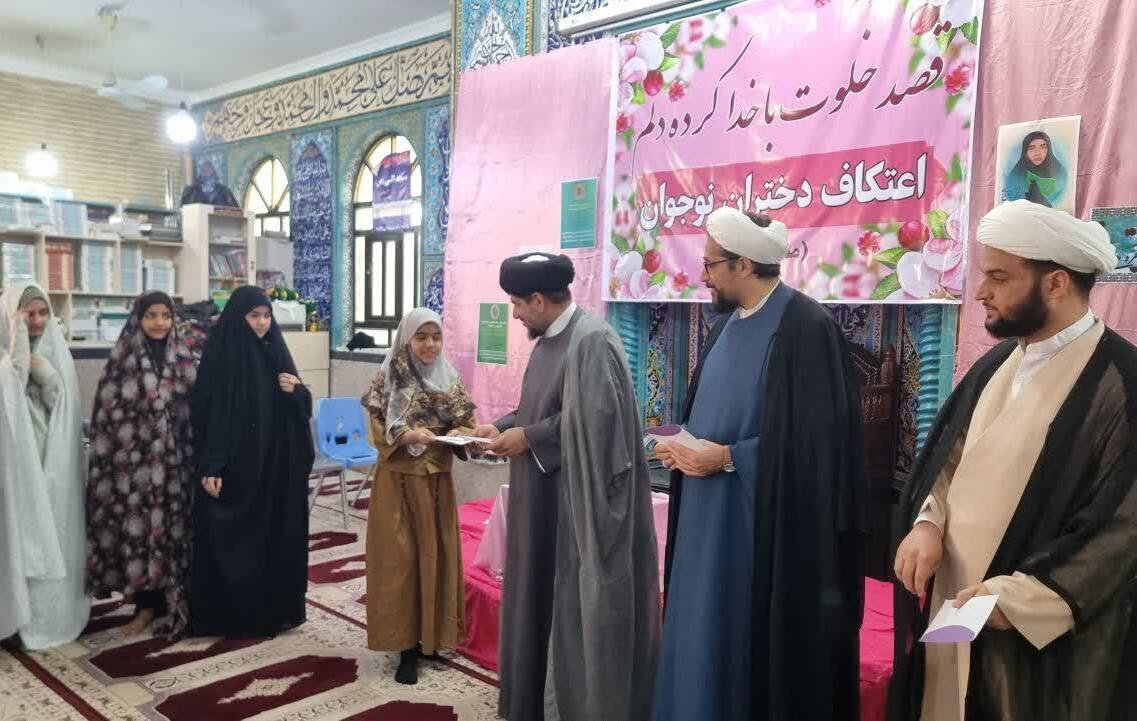 امام جمعه گناوه: اعتکاف فرصتی برای رسیدن به آرامش حقیقی است
