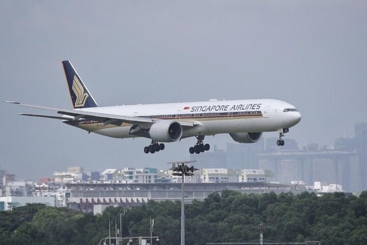 هواپیمای حامل مادورو در نیویورک به زمین نشست