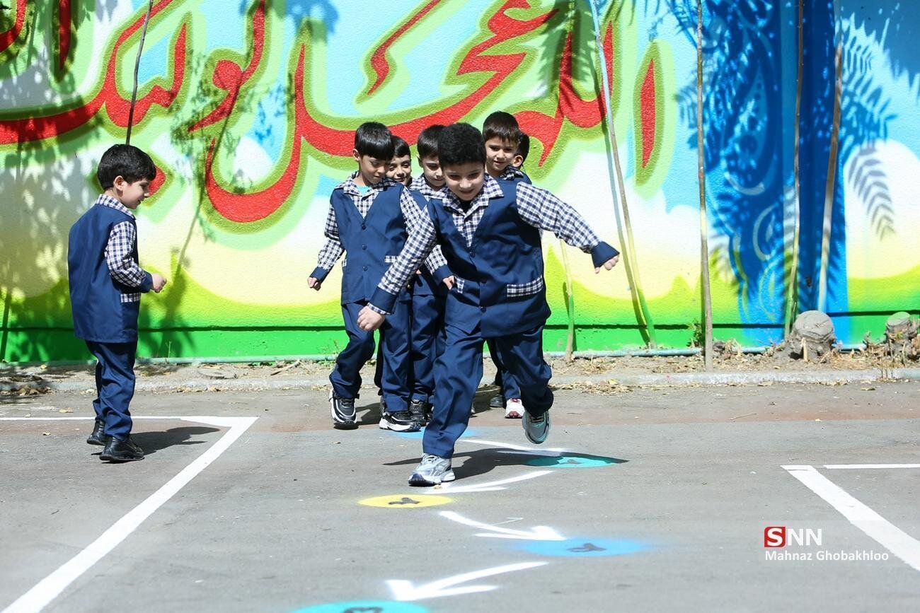 آموزشوپرورش در کنار توجه به آسیبهای اجتماعی دانش آموزان باید به بازنگری جدی در ساختارهای آموزشی نیز بپردازد