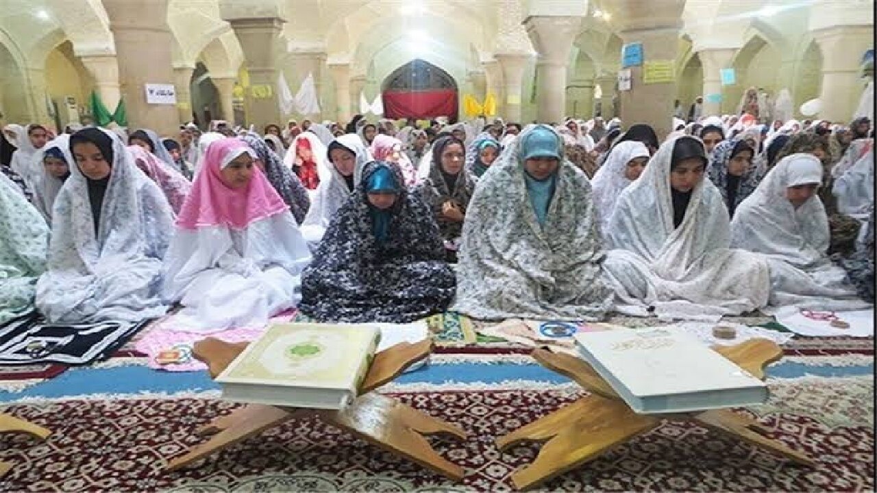 حال و هوای معنوی اعتکاف دانش‌آموزی در مساجد خرم‌آباد + فیلم